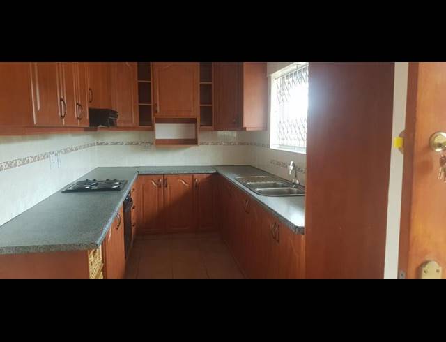 2 BEDROOM APARTMENT FOR SALE IN OVERPORT